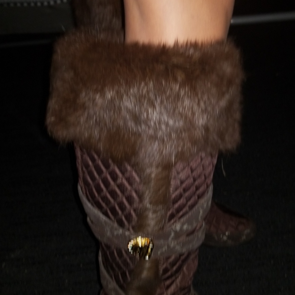 Boots - Picture 4 of 6